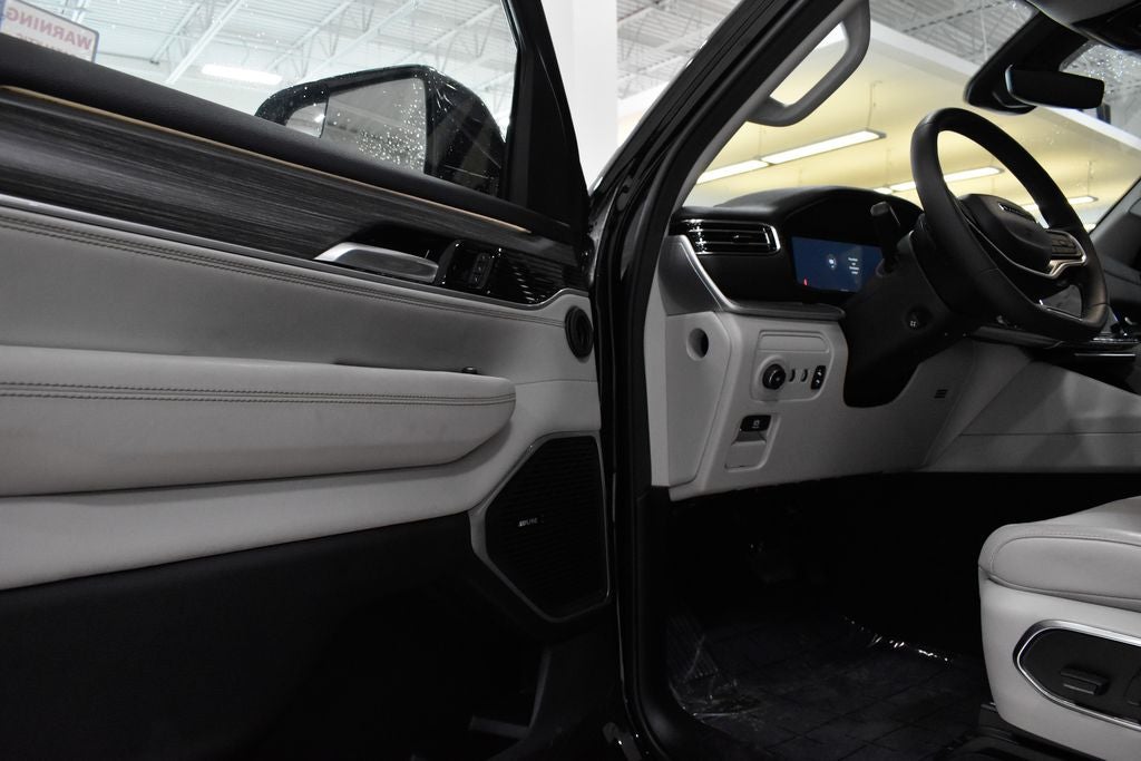 2023 Jeep Wagoneer Series III