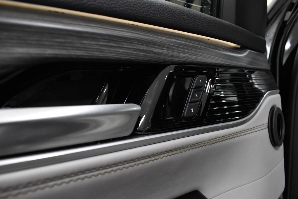 2023 Jeep Wagoneer Series III