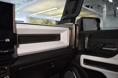 2024 GMC Hummer EV SUV 2X