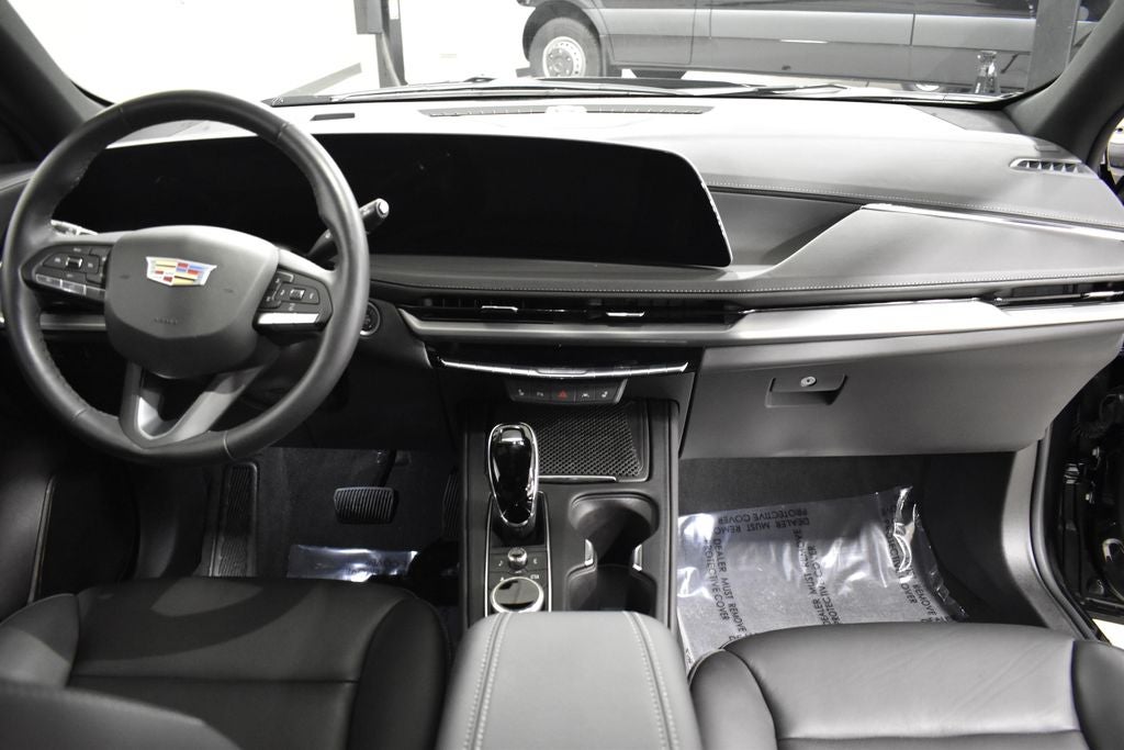 2024 Cadillac XT4 Luxury