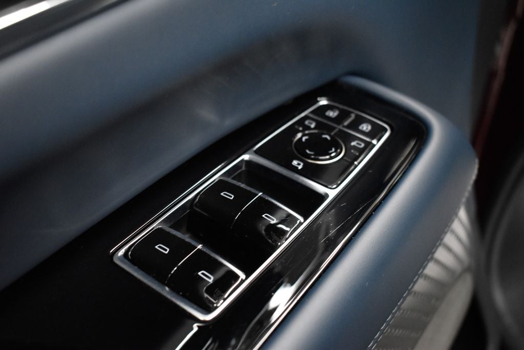 2025 Cadillac ESCALADE IQ Luxury 2