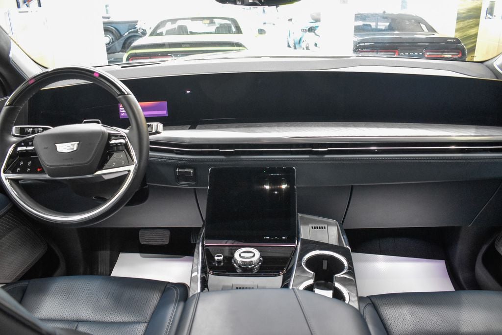 2025 Cadillac ESCALADE IQ Luxury 2