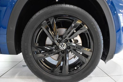 2026 Volkswagen Atlas Cross Sport 2.0T SEL R-Line Black
