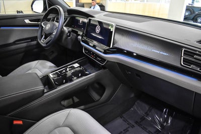 2026 Volkswagen Atlas Cross Sport 2.0T SEL R-Line Black