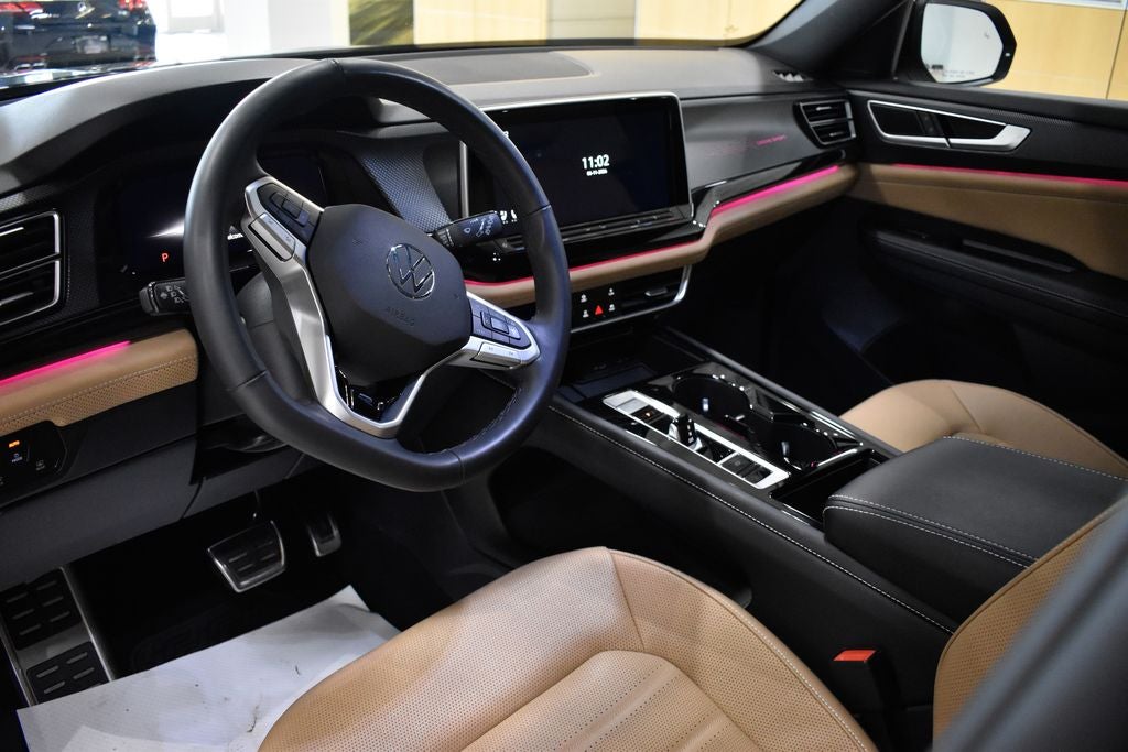 2025 Volkswagen Atlas Cross Sport 2.0T SEL R-Line Black