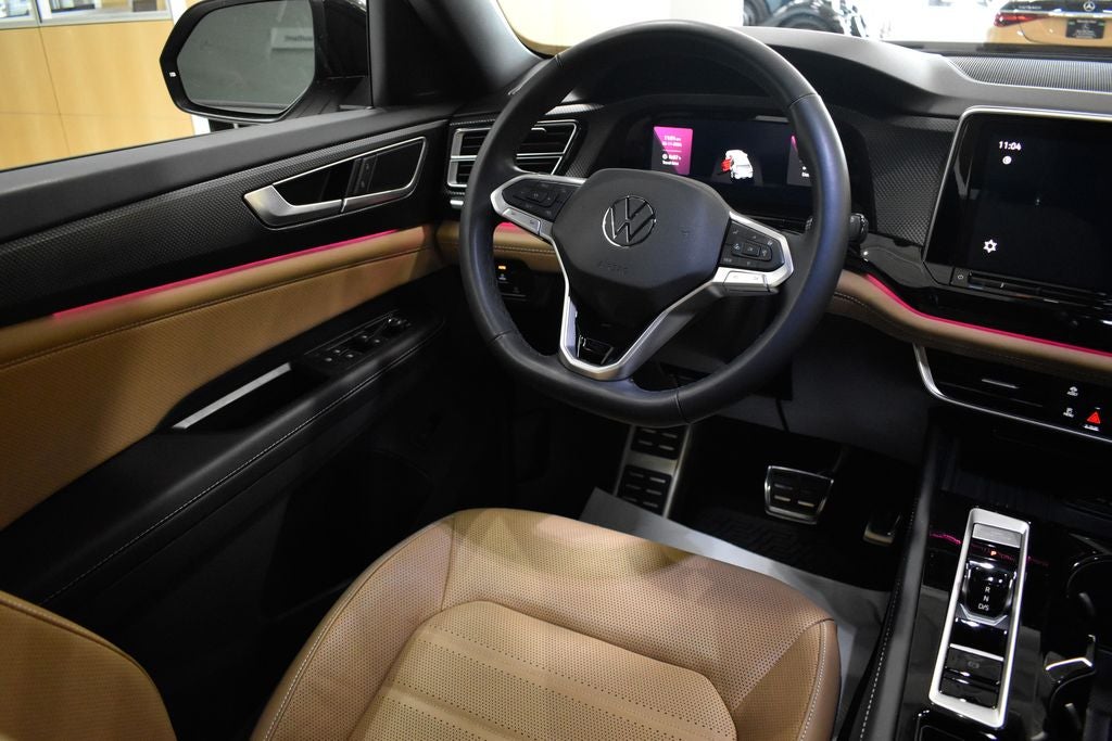2025 Volkswagen Atlas Cross Sport 2.0T SEL R-Line Black