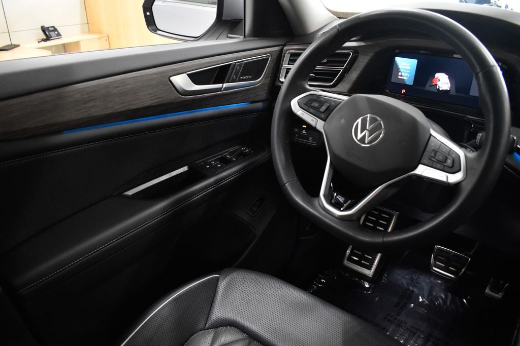 2024 Volkswagen Atlas 2.0T SEL Premium R-Line