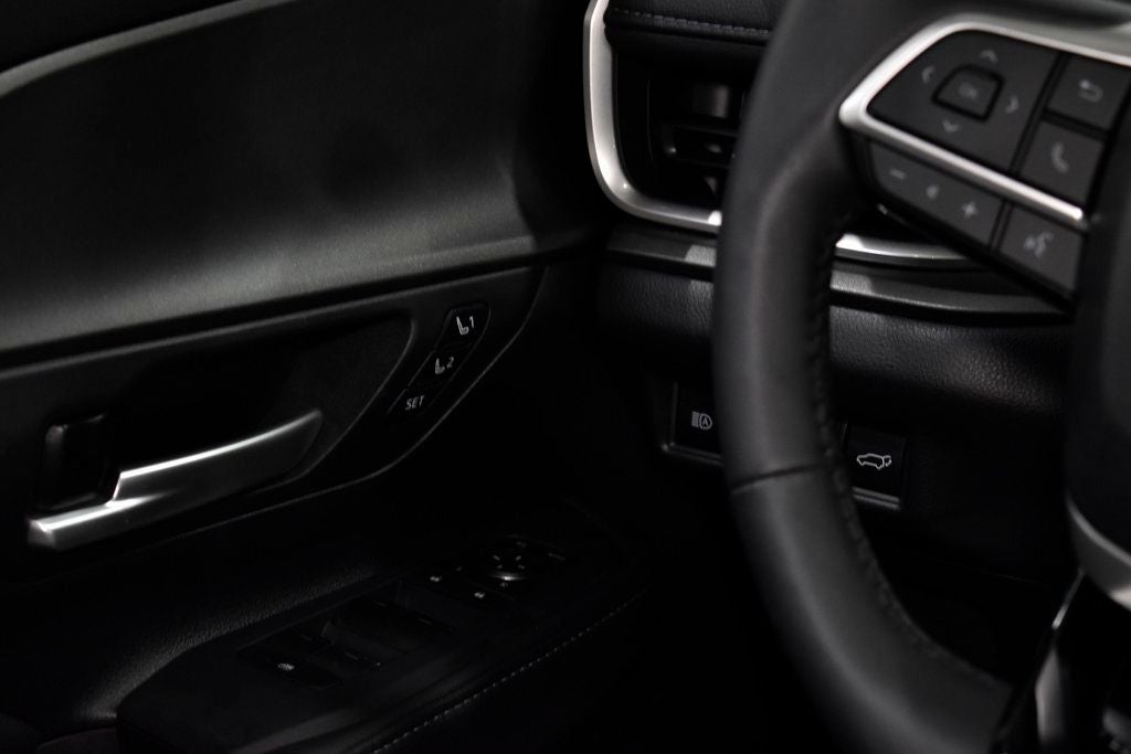 2025 Toyota Grand Highlander Hybrid Hybrid Nightshade Edition