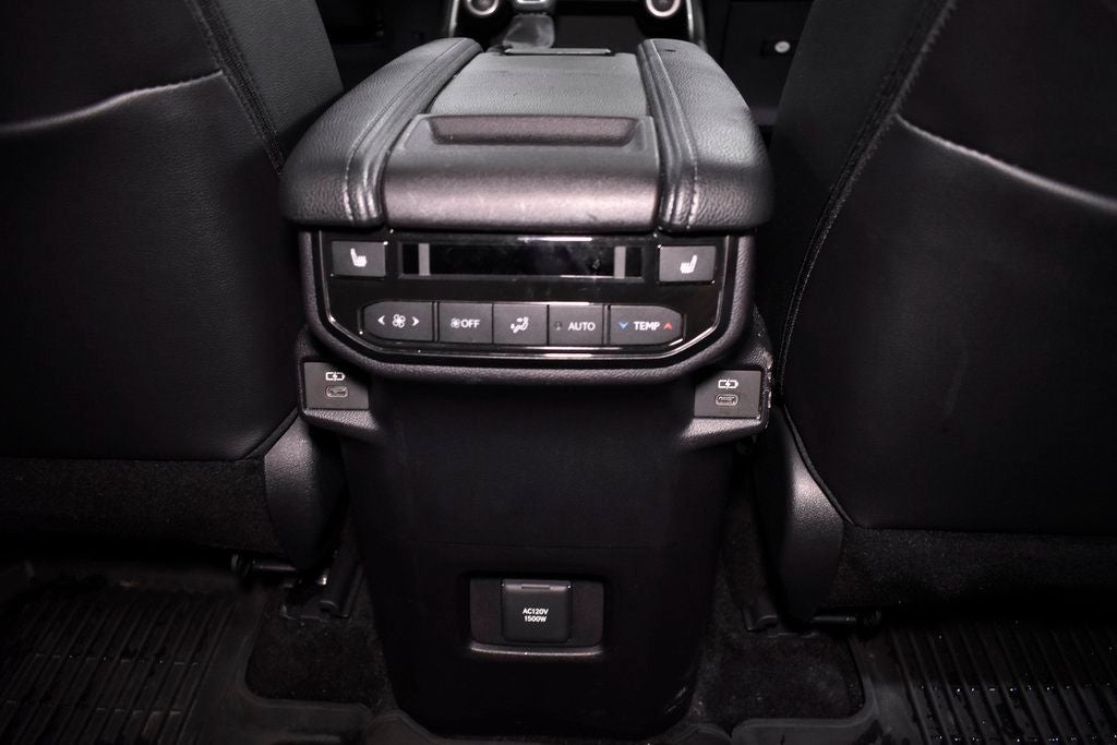 2025 Toyota Grand Highlander Hybrid Hybrid Nightshade Edition