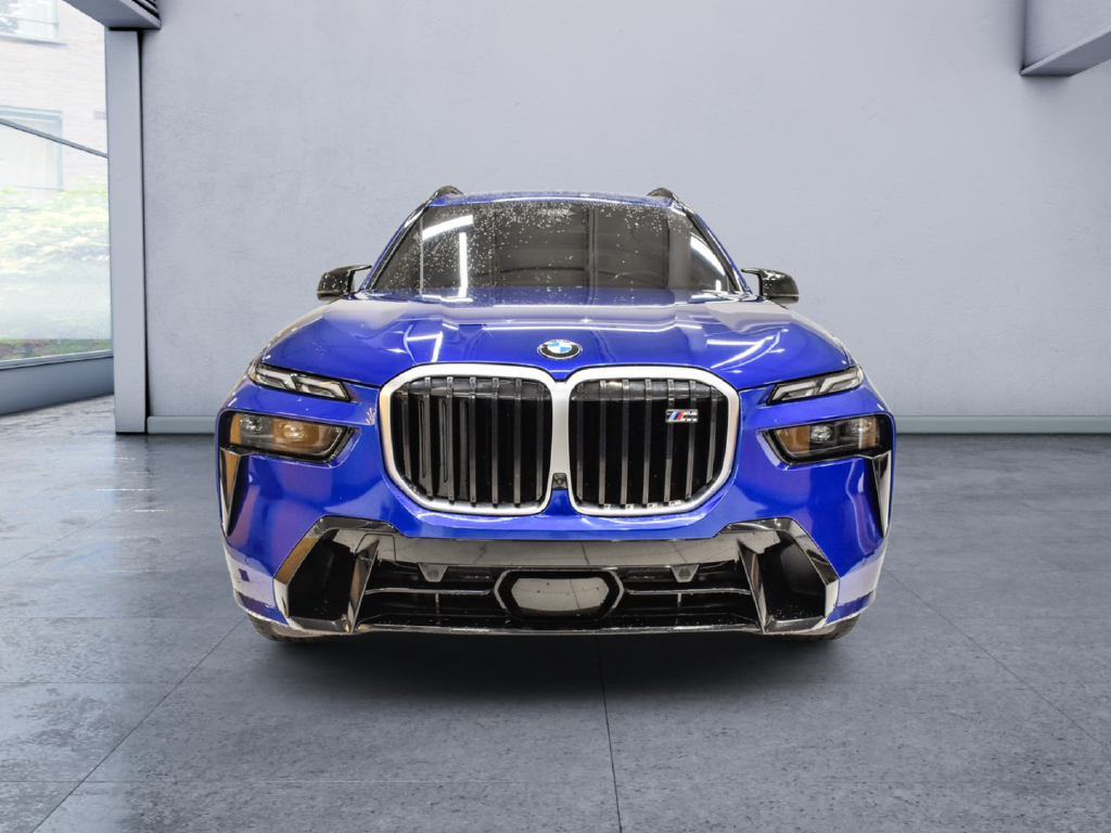 2023 BMW X7 M60i