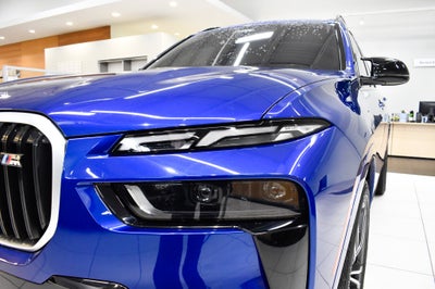 2023 BMW X7 M60i