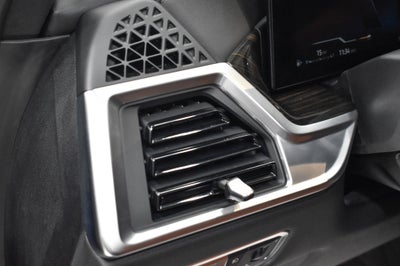 2023 BMW X7 M60i