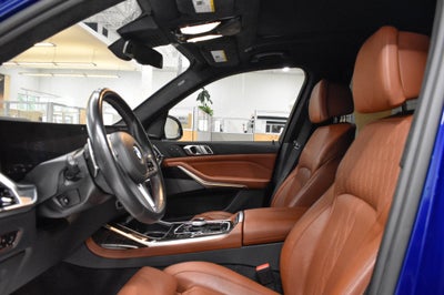 2023 BMW X7 M60i