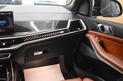 2023 BMW X7 M60i