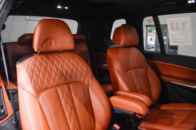2023 BMW X7 M60i