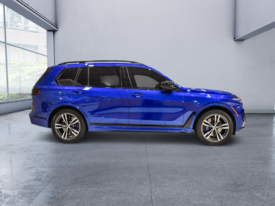 2023 BMW X7 M60i