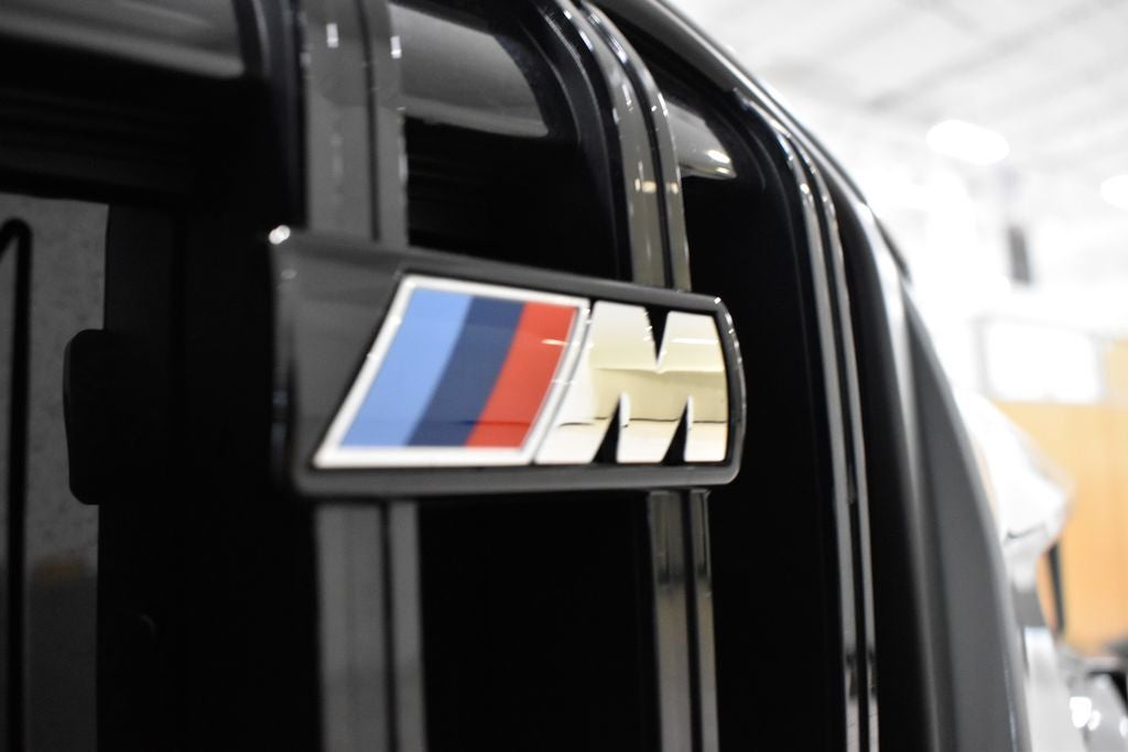 2025 BMW X7 M60i
