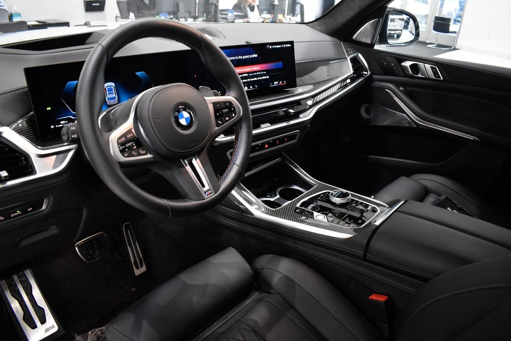 2025 BMW X7 M60i