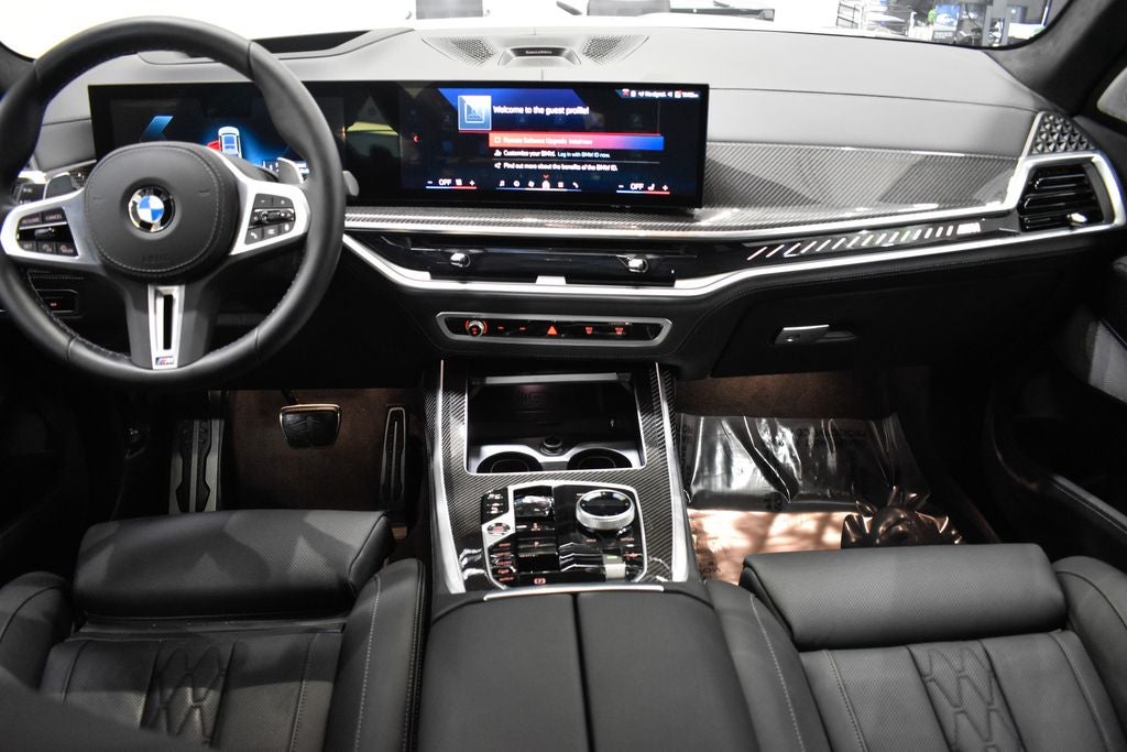 2025 BMW X7 M60i