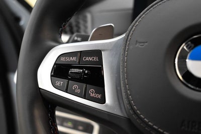 2025 BMW X7 M60i