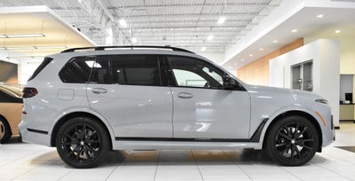 2025 BMW X7 M60i