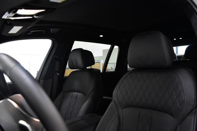 2025 BMW X7 M60i