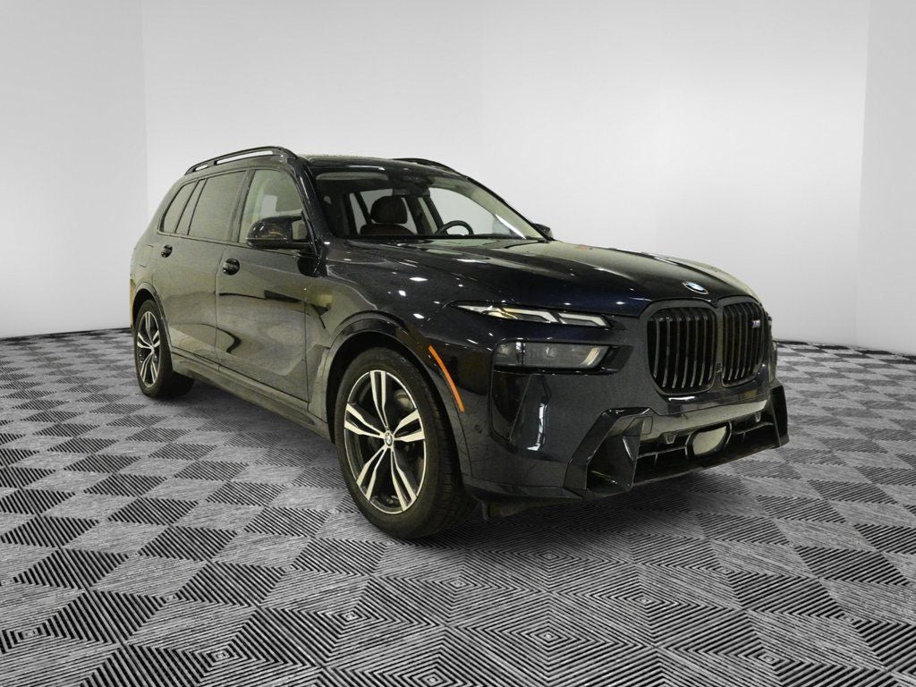 2025 BMW X7 M60i