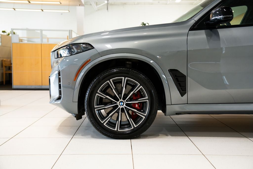 2024 BMW X5 M60i