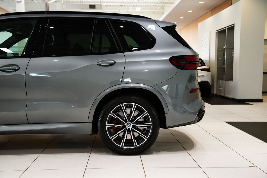 2024 BMW X5 M60i