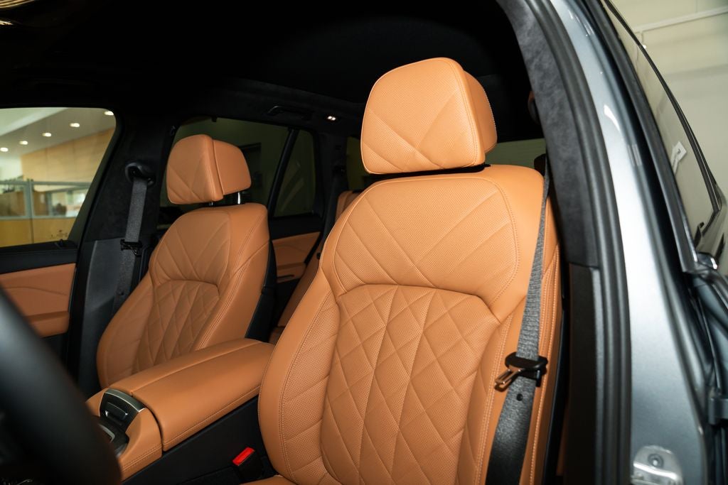 2024 BMW X5 M60i