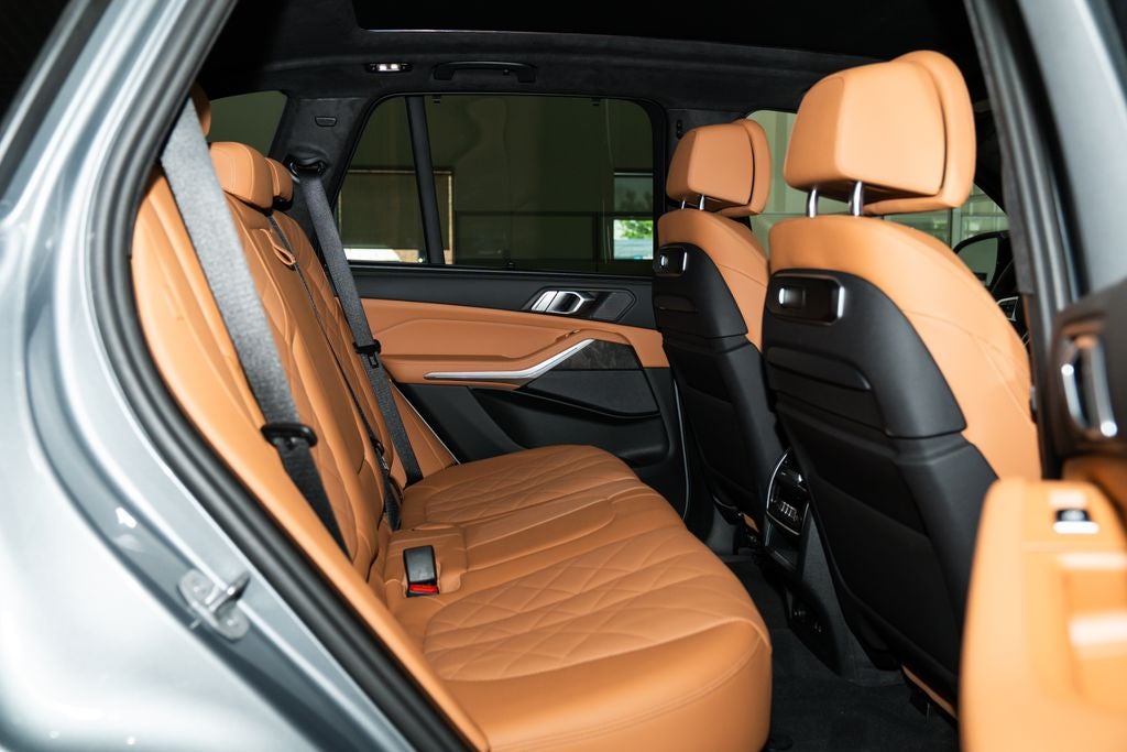 2024 BMW X5 M60i