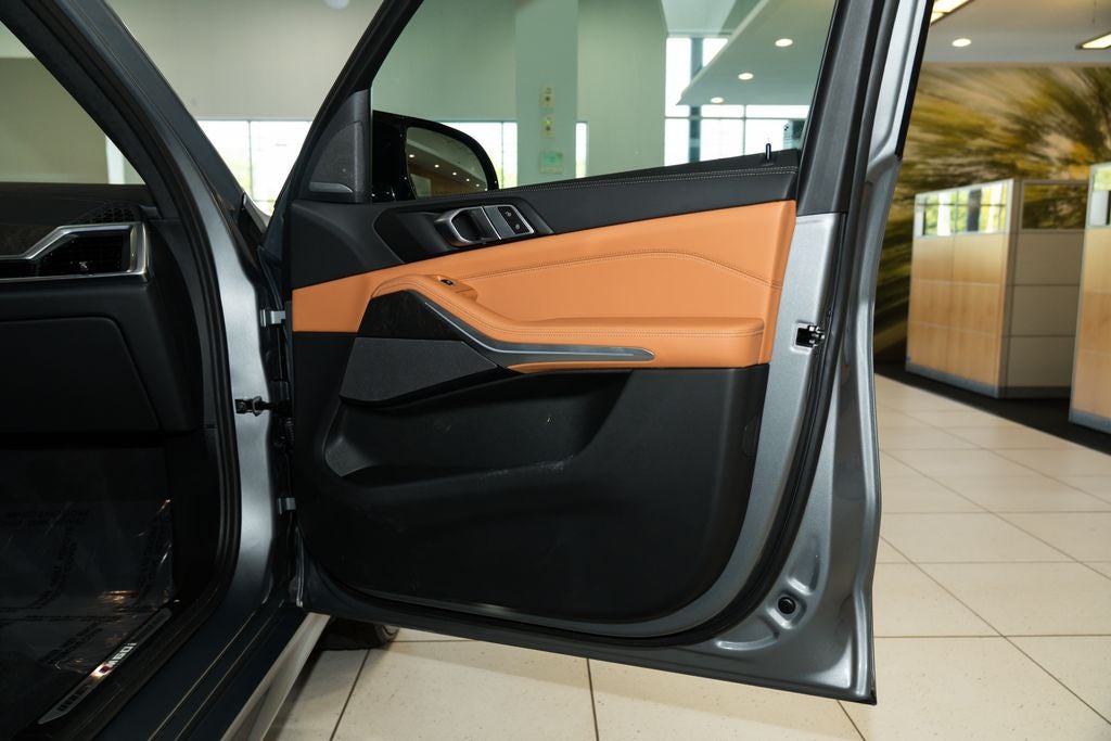 2024 BMW X5 M60i