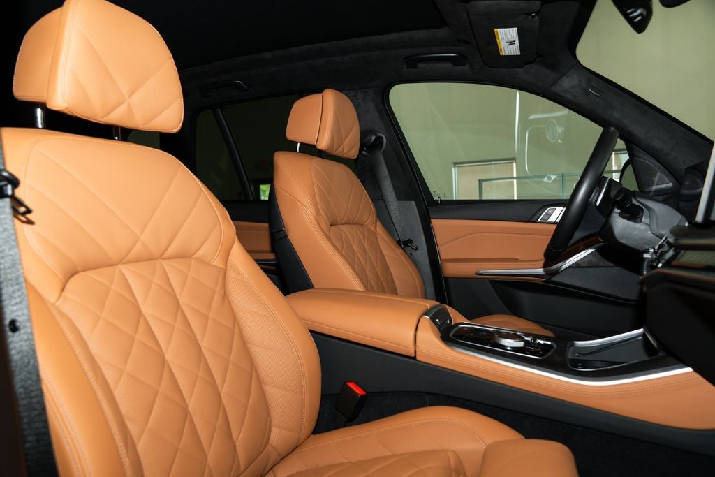 2024 BMW X5 M60i
