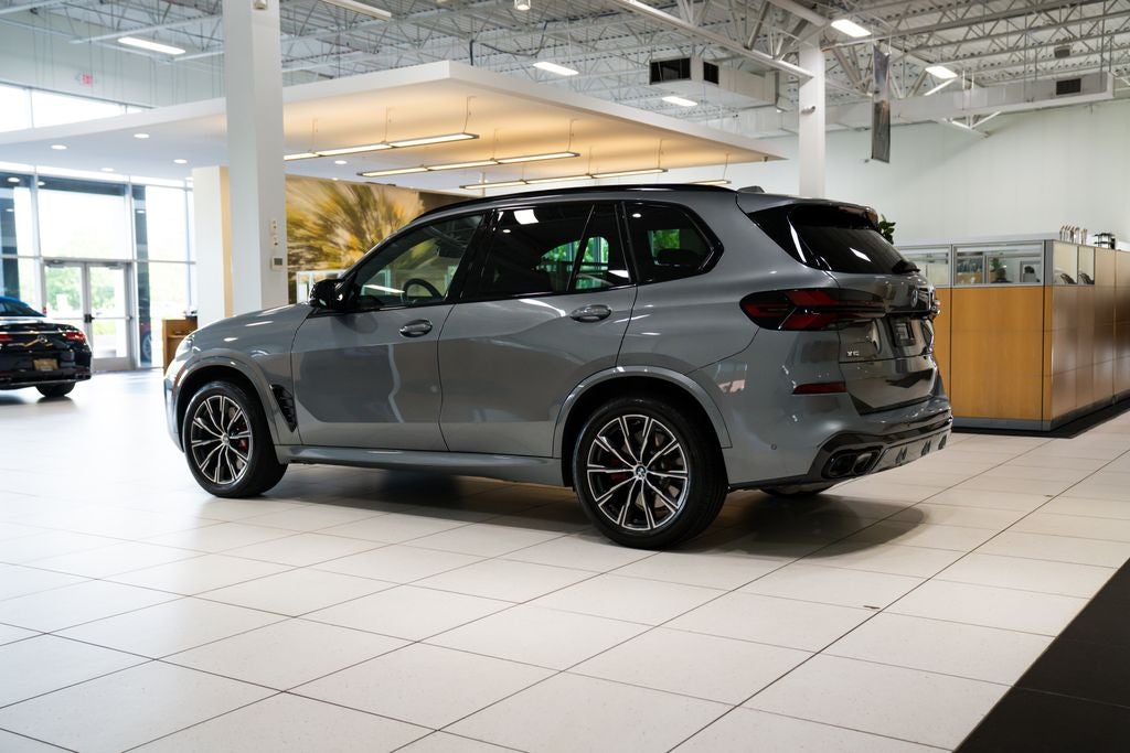 2024 BMW X5 M60i