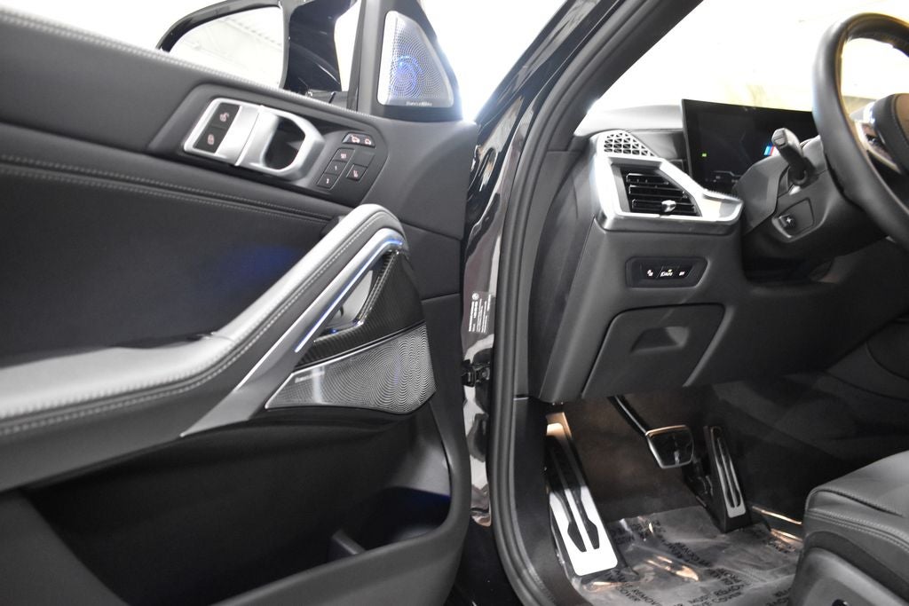 2026 BMW X6 M60i