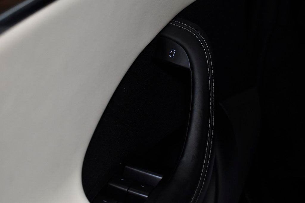 2023 Tesla Model S Base