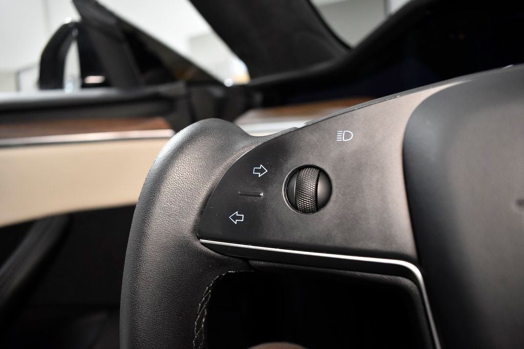 2023 Tesla Model S Base