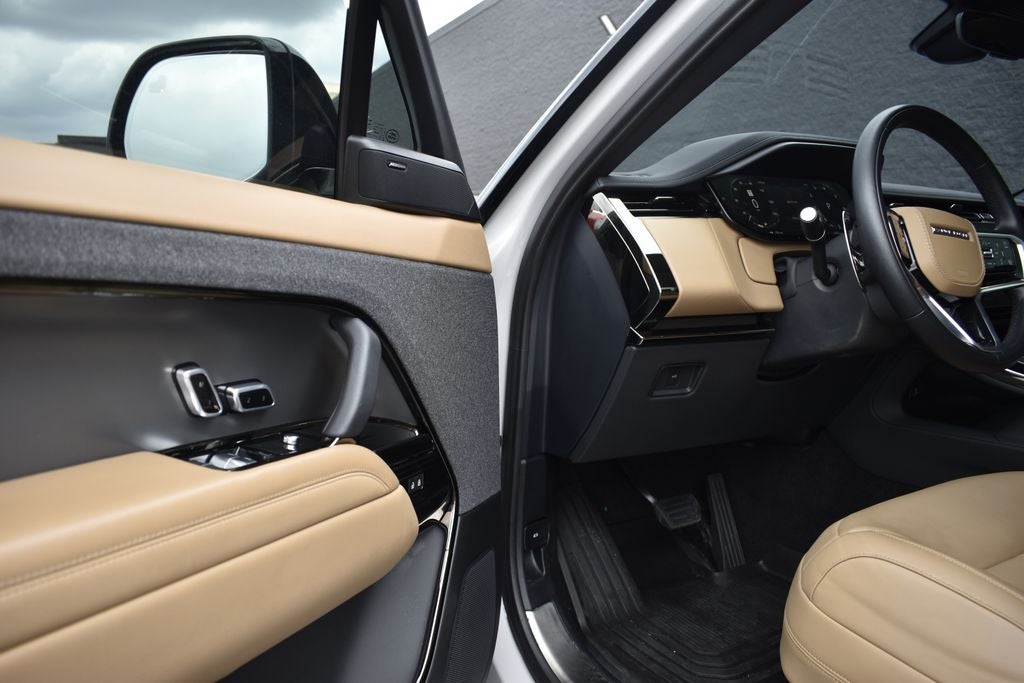 2024 Land Rover Range Rover Sport SE