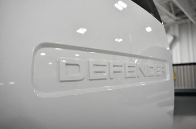2025 Land Rover Defender 130 V8