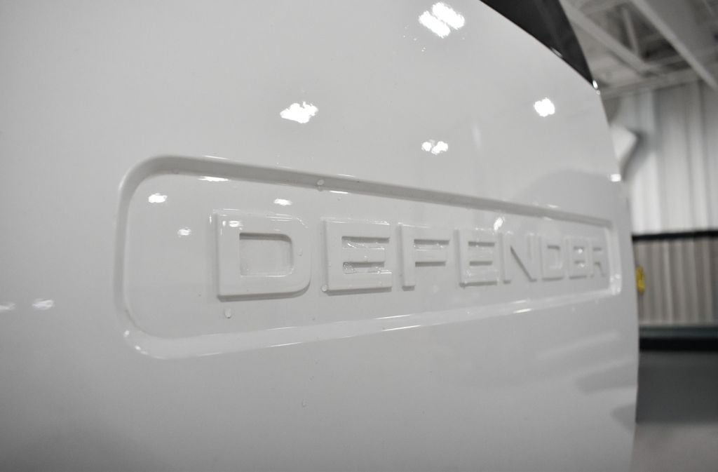 2025 Land Rover Defender 130 V8