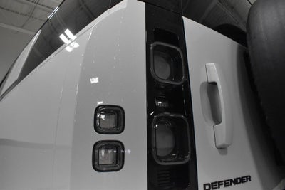 2025 Land Rover Defender 130 V8