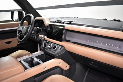 2025 Land Rover Defender 130 V8