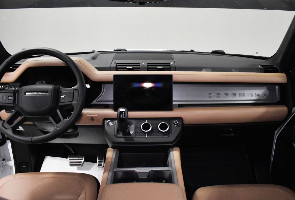 2025 Land Rover Defender 130 V8