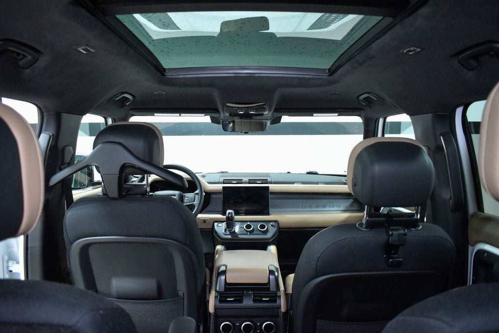 2025 Land Rover Defender 130 V8