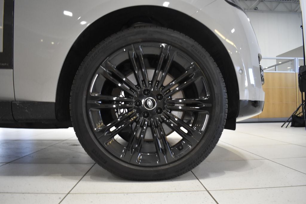 2025 Land Rover Range Rover Autobiography