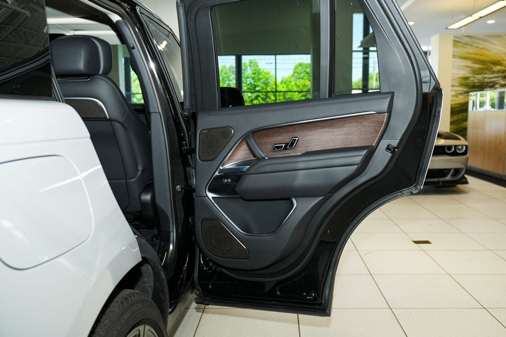 2025 Land Rover Range Rover Autobiography