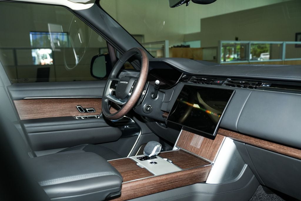 2025 Land Rover Range Rover Autobiography
