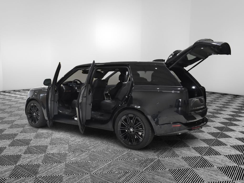 2025 Land Rover Range Rover SE LWB
