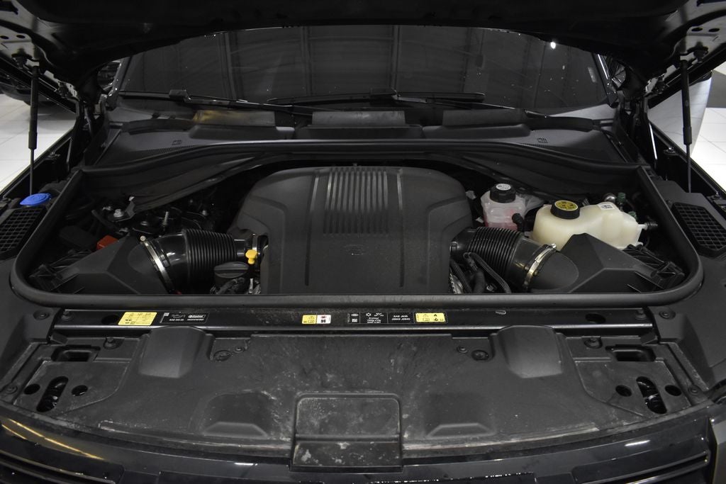 2025 Land Rover Range Rover SE LWB