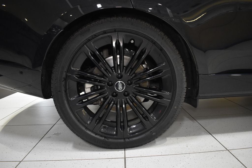 2025 Land Rover Range Rover SE LWB